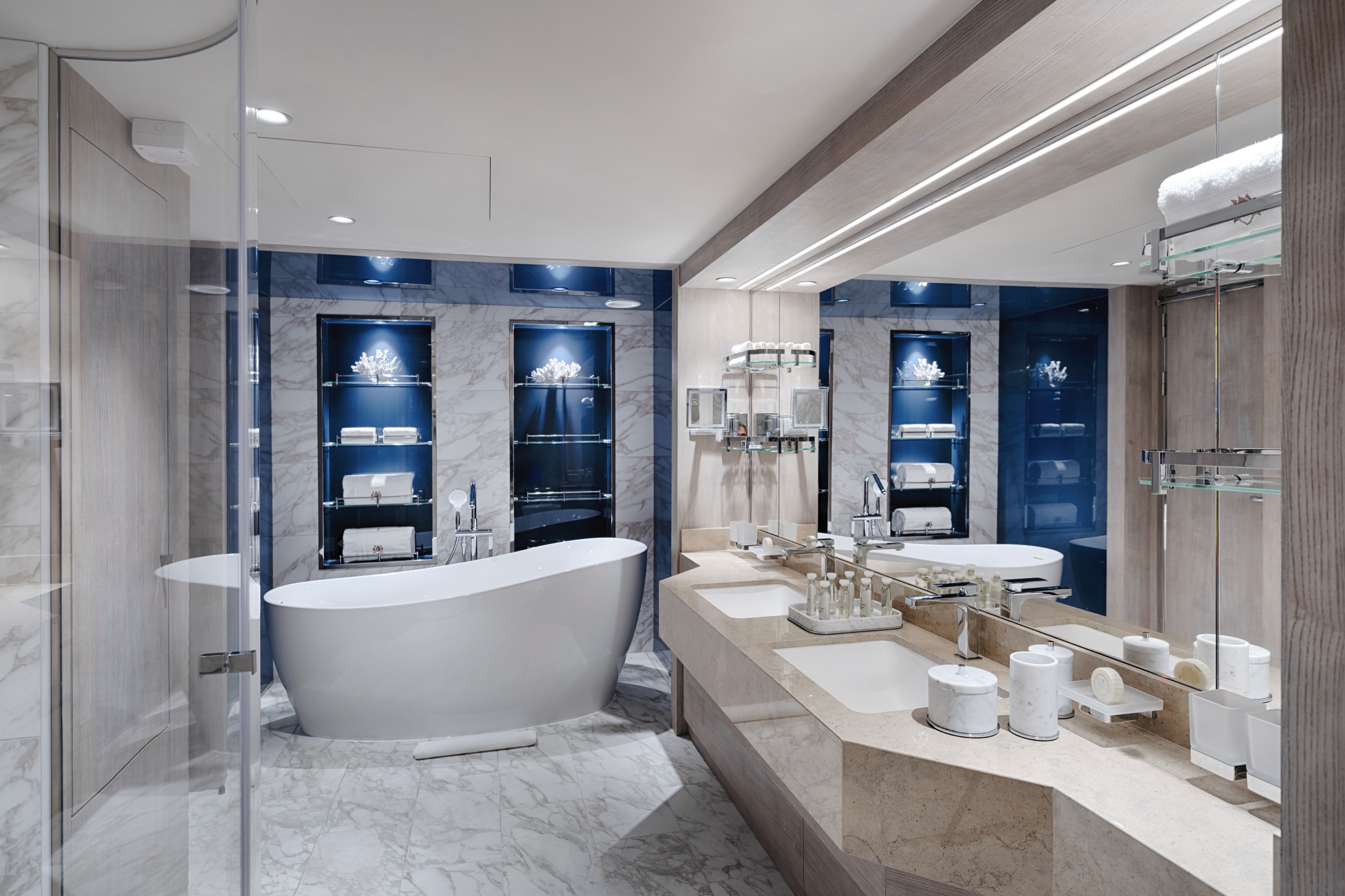 MSC Yacht Club Owner's Suite with Whirlpool Bath